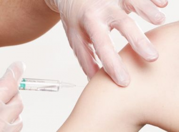 Brasil aplica 2 milhões de doses e é 8° no ranking de vacinação contra a covid-19