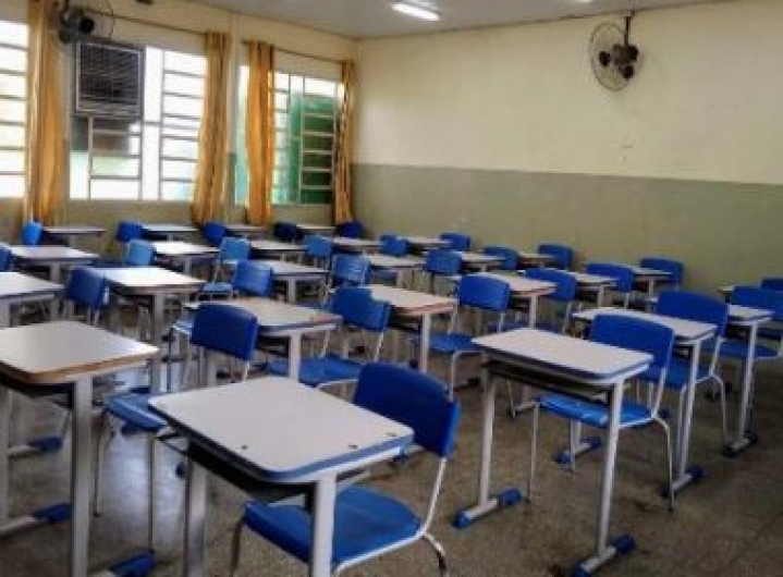 Bahia decreta férias coletivas para professores da rede estadual a partir de terça