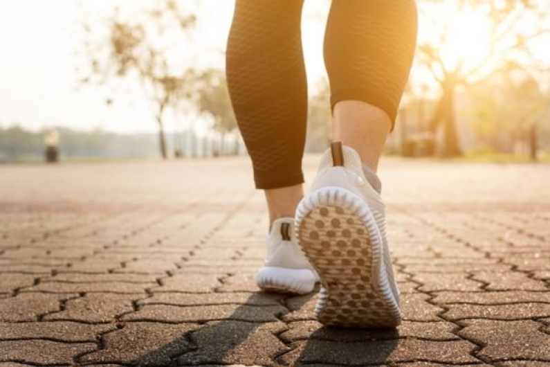 Caminhada até o trabalho diminui risco de infarto e câncer, diz estudo