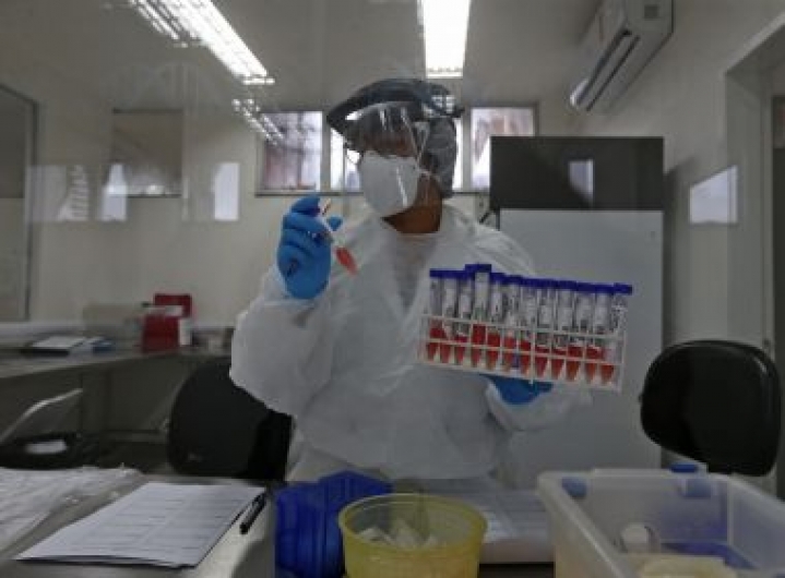 Mais de 3 milhões de pessoas já testaram positivo para coronavírus no mundo