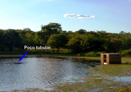 Poço tubular fica submerso no povoado Lagoa 

do jacaré