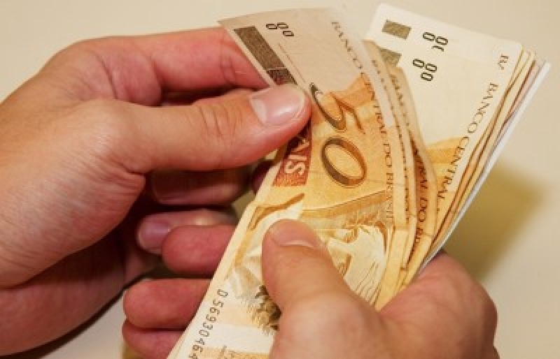 Salário Mínimo: Governo Bolsonaro reduz para R$ 1.031