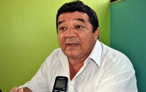 Juiz julga 

procedente multa e improbidade contra o Ex-prefeito José Bahia.