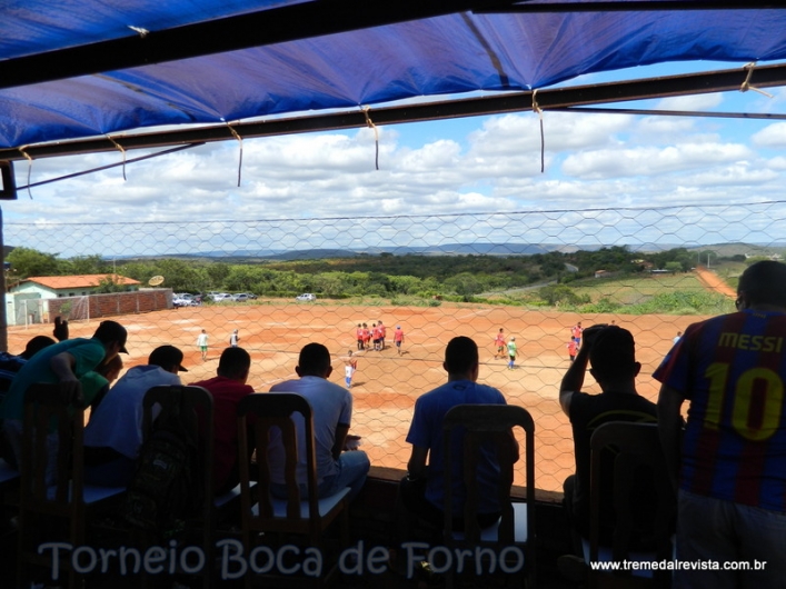 Torneio de futebol no Boca de forno foi a atração de Tremedal neste sábado