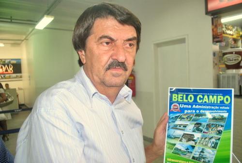 Prefeito de Belo Campo consegue ficar no cargo 

durante processo
