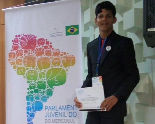 Estudante baiano é escolhido para o 

Parlamento Juvenil do Mercosul