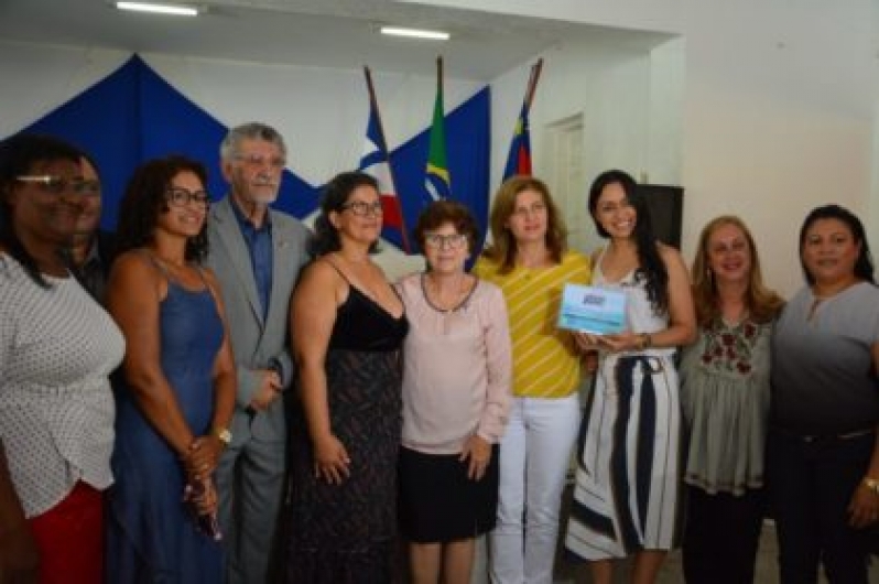 Prefeitura de Vitória da Conquista paga o 14º Salário a servidores das Escolas que alcançaram meta do IDEB