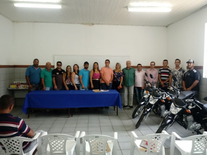 Procriar Tremedal recebe 3 motos e 1 carro 0 KM da Prefeitura de Tremedal