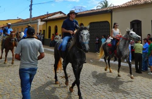 Festa e 

Cavalgada em Tauape, distrito de Licínio de Almeida