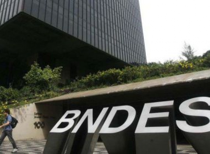 BNDES vê lentidão na concessão de crédito e estuda seguro garantia