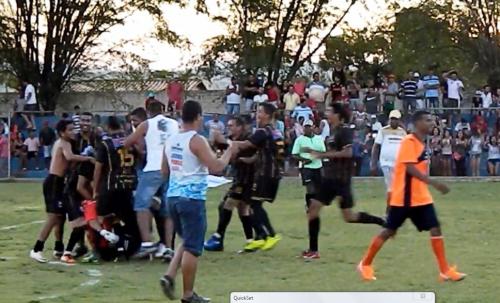 Lagoa Preta 

vence Mulungú e está na final do Campeonato 2015