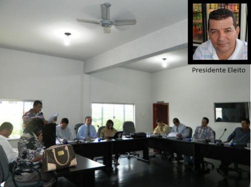 Grupo do 

Prefeito Márcio tem novamente a presidência e aprova orçamento 2015
