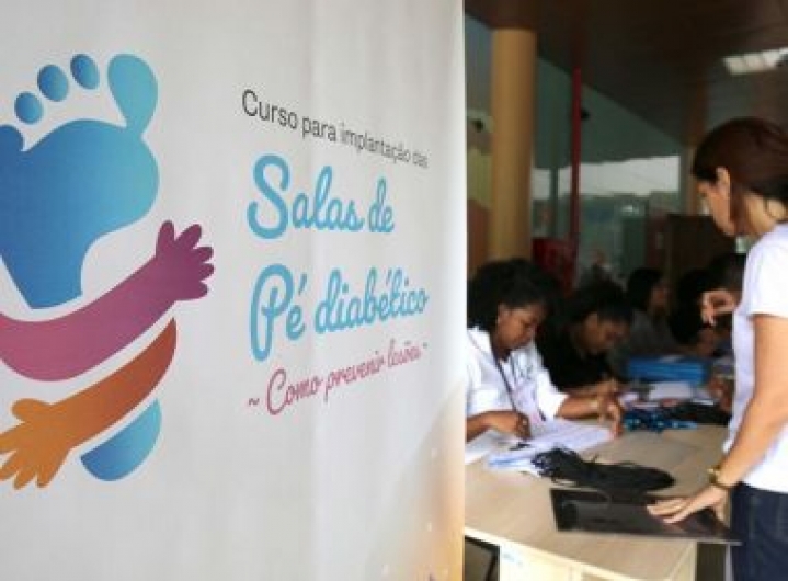 Sesab lança capacitação para profissionais de 64 municípios para tratamento de pé diabético